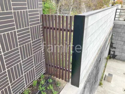 アルミ形材 フェンス  木目調目隠しウォール　格子ウッド 目隠し 木調・ラティス