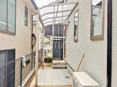 １階テラス屋根 （雨除け） YKKAP ソラリアR アール屋根 スタンダード 壁付