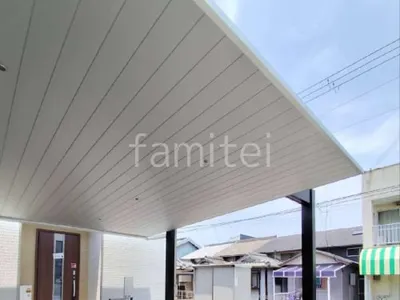 柱色 ブラック 屋根色 サンシルバー