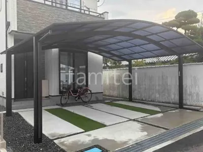 本体色 カームブラック 屋根色 アースブルー(マット調)