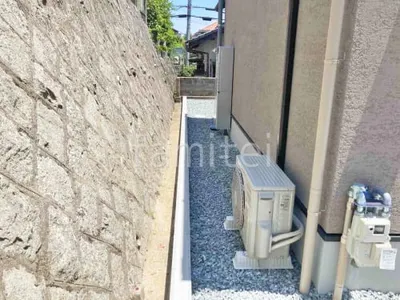 犬走り 防犯砂利敷き バラス砕石 防草シート加工