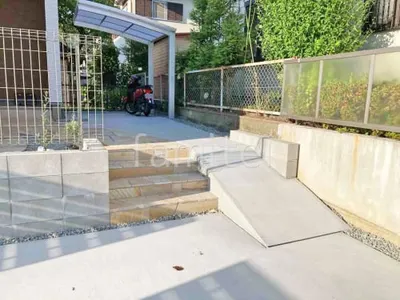 玄関アプローチ スロープ