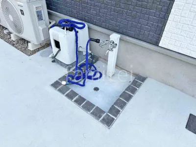 ピンコロ囲い水受け(パン) 土間モルタル仕上げ 洗い場