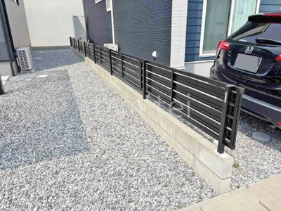 アルミ形材 フェンス YKKAP シンプレオYS3型 横スリット 目隠し