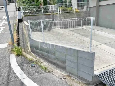 ブロック塀 （化粧ブロック） 太陽エコブロックス 普通CB  スチールメッシュ フェンス YKKAP イーネット3F型 スチール柱 境界・メッシュ