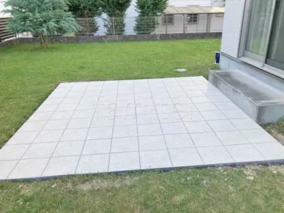 床タイル張り  LIXIL グレイスランド スクエア 石・ストーン調