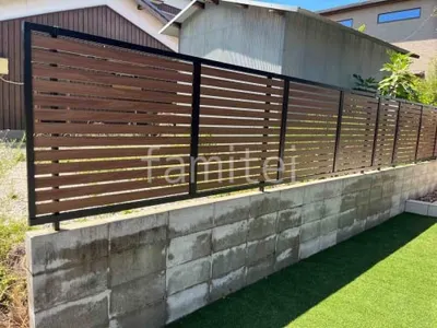 本体色 クリエモカ＋ブラック