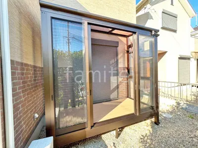 本体色 ブラウン 屋根色 スモークブラウン