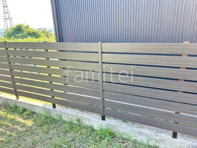 人工木・樹脂 フェンス（木調） F＆F マイティウッド デコll 目隠し 木調・ラティス 樹脂