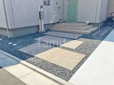 玄関アプローチ 床洗い出し仕上げ ジャミ