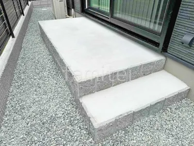 化粧ブロックステップ ユニソン リブスプリット