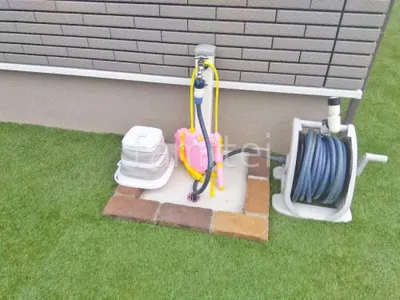 レンガ囲い水受け(パン) 土間モルタル仕上げ 洗い場