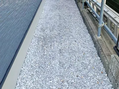 犬走り 防犯砂利敷き バラス砕石 防草シート加工