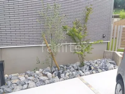 シンボルツリー オリーブ イロハモミジ ロックガーデン 栗石敷き イビグレー