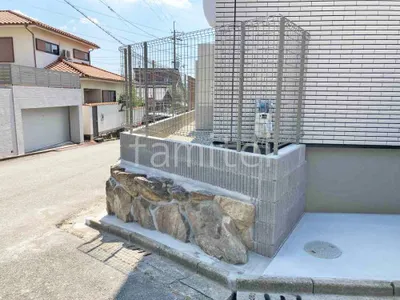 ブロック塀 （化粧ブロック） ユニソン ジャスティ  スチールメッシュ フェンス YKKAP イーネット3F型 スチール柱 境界・メッシュ