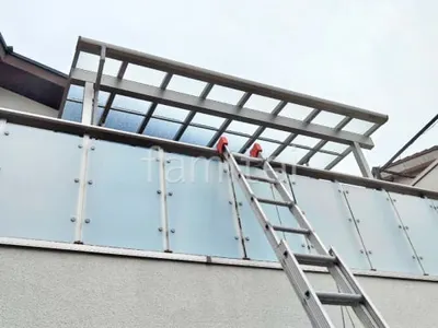 ２階ベランダ屋根  YKKAP ソラリアF 積雪50cm対応 フラット屋根 スタンダード 壁付