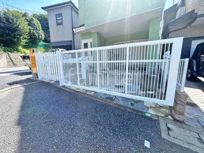 ２台ワイド 跳ね上げ門扉ゲート  三協アルミ ラビーネ2型 