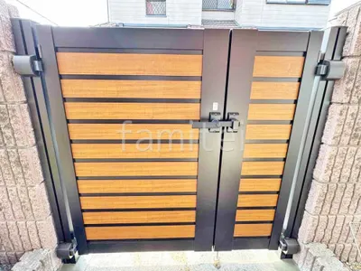 本体色 キャラメルチーク＋カームブラック