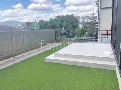 タイルデッキ 壁1面  LIXIL グレイスランド ベーシック 人工芝 防草シート加工 ヨシミツ毛織 リアル人工芝 35mm 