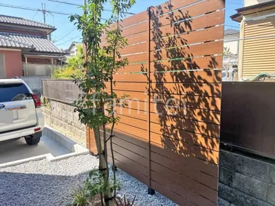 目隠しフェンス塀 F&F マイティウッドデコII 高尺タイプ シンボルツリー ソヨゴ 常緑樹 植栽