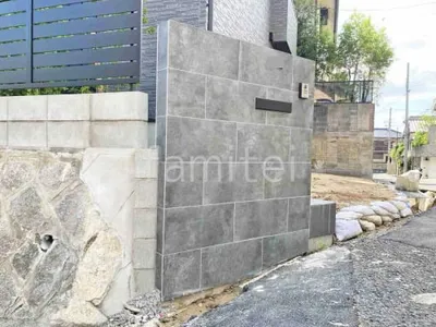 モダン門柱 壁タイル貼り タカショー セラレバンテ 郵便受けポスト YKKAP エクステリアポストG3型