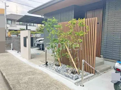 シンボルツリー ソヨゴ ナツハゼ ロックガーデン 割栗石敷き