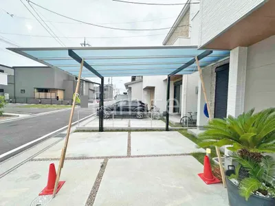 本体色 サンシルバー＋ブラック 屋根色 かすみ(熱線遮断)