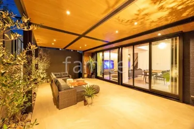 １階テラス屋根 （雨除け） タカショー フル木製調 独立式ホームヤードルーフ 内天井付 フラット屋根 独立式