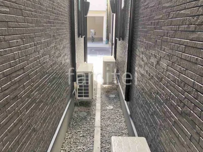 犬走り 防犯砂利敷き バラス砕石 防草シート加工