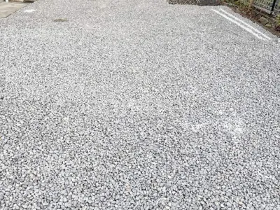 防犯砂利敷き バラス砕石 防草シート加工