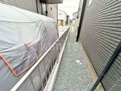 犬走り 防犯砂利敷き バラス砕石 防草シート加工