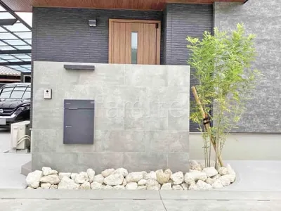 モダン門柱 壁タイル貼り タカショー セラレバンテ 宅配ボックス ユニソン ヴィコDB100