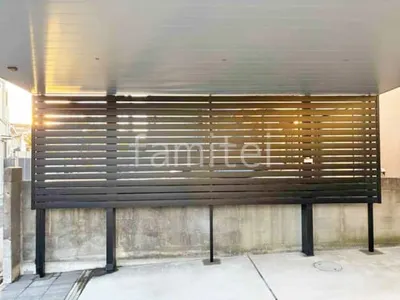 サイドスクリーン