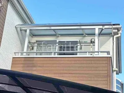 ２階ベランダ屋根  YKKAP ソラリアR アール屋根 スタンダード 壁付