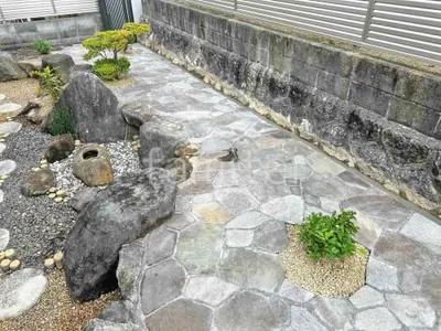 床石貼り 乱形石 諏訪鉄平石