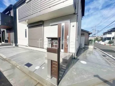 機能門柱 YKKAP ルシアスポストユニットWD01型 駐車場ガレージ床 土間コンクリート