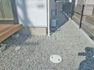 犬走り 防犯砂利敷き バラス砕石 防草シート加工