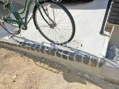 土間コンクリート見切りピンコロ石