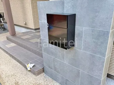 モダン門柱 壁タイル貼り タカショー セラレバンテ 郵便受けポスト LIXIL エクスポスト フラット横型