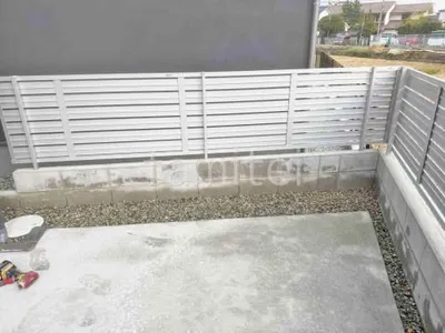 ブロック塀 （化粧ブロック） 太陽エコブロックス 普通CB  アルミ形材 フェンス LIXIL AB YS3型 横スリット3 目隠し