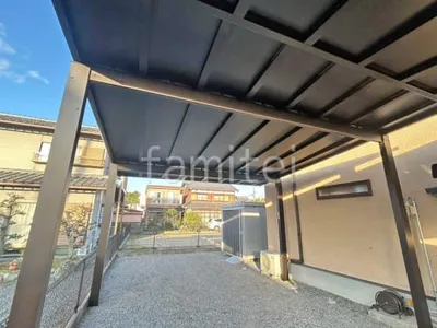 本体色 カームブラック 屋根色 ブラックマット