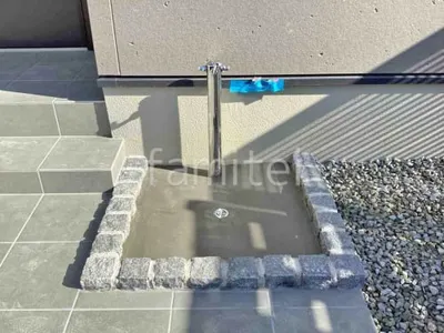 ピンコロ囲い水受け(パン) 土間モルタル仕上げ 洗い場