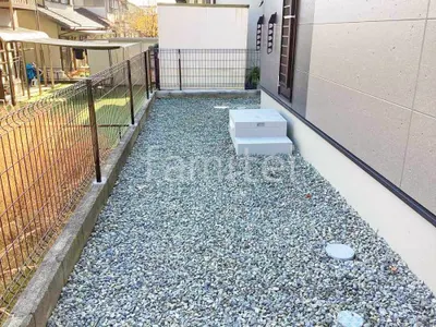 犬走り 防犯砂利敷き バラス砕石 防草シート加工