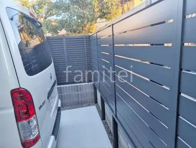 アルミ形材 フェンス LIXIL AB YS3型 横スリット3 2段柱 60角 上段のみ ダスクグレー 目隠し