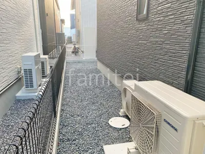 犬走り 防犯砂利敷き バラス砕石 防草シート加工