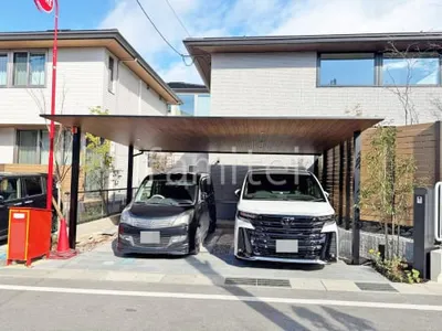 カーポート２台(ワイド) ツイン YKKAP 木製調 プレーンルーフ フラット屋根 吊り下げ屋根