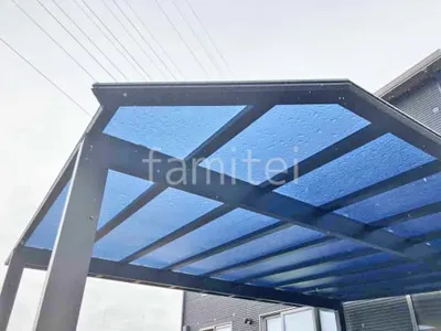 本体色 カームブラック 屋根色 アースブルー(マット調)