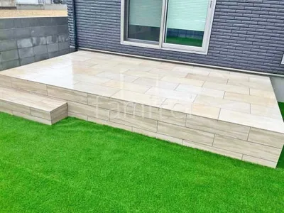 タイルデッキ 壁1面  名古屋モザイク 木製調ラスティックウッズII ウッド調