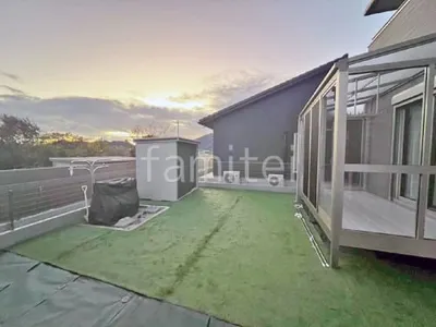 人工芝 施主支給