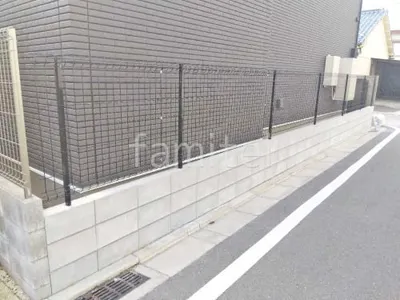 ブロック塀 （化粧ブロック） 太陽エコブロックス 普通CB  スチールメッシュ フェンス YKKAP イーネット3F型 スチール柱 境界・メッシュ